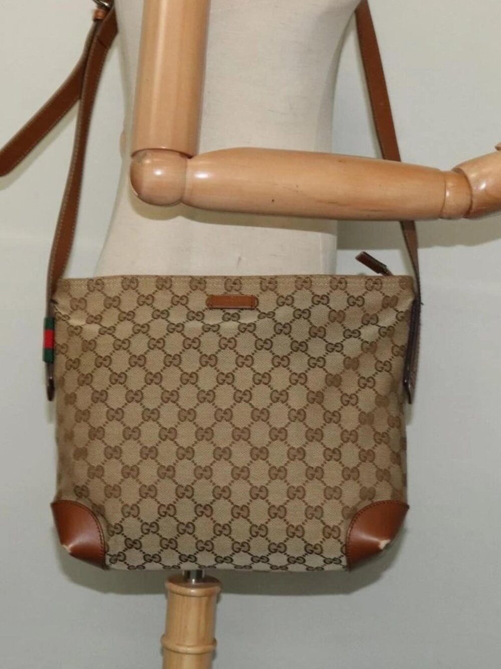 Authentic Gucci GG Supreme Monogram Brown Leather Crossbody/Messenger Bag - Picture 16 of 16